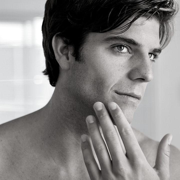 Moisturizing men's face